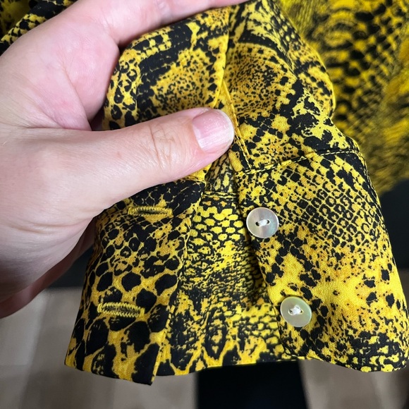 Nanette Lepore Snakeskin Print Button Down Top Size Medium - Picture 7 of 12